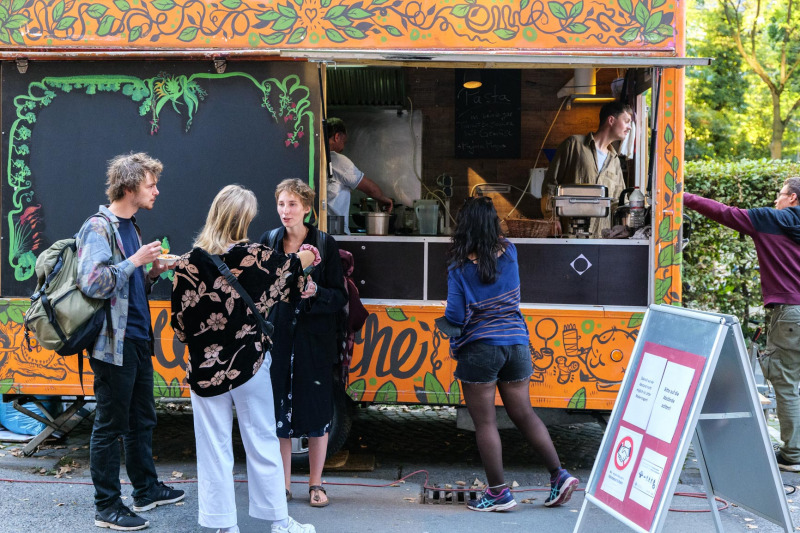 RONDEZVOUS MIT DEM QUARTIER