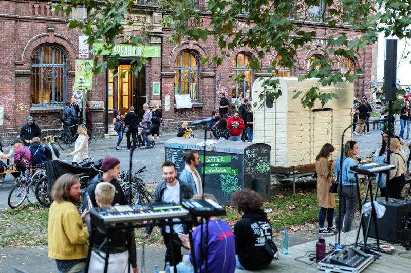 RONDEZVOUS MIT DEM QUARTIER